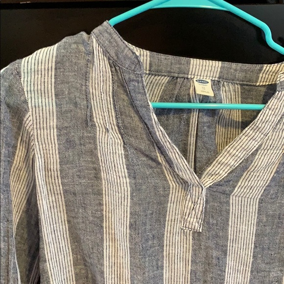 Old Navy Blouse - Picture 3 of 3